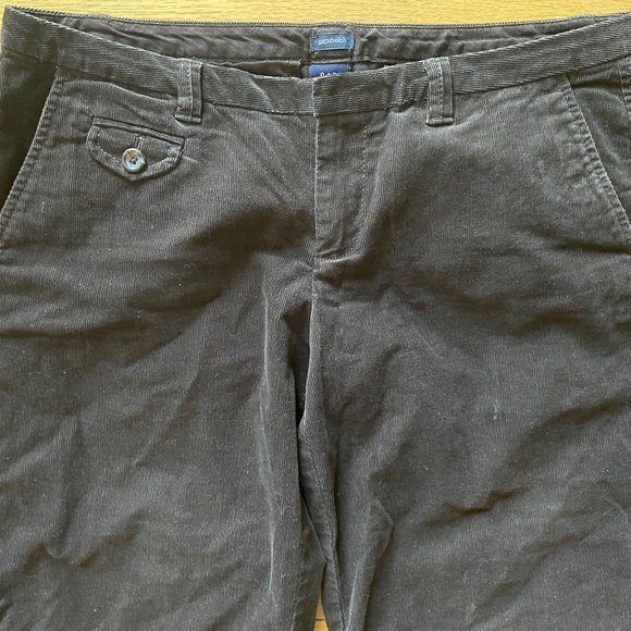GAP Women's Dark Brown Corduroy Bermuda Shorts - Picture 7 of 10